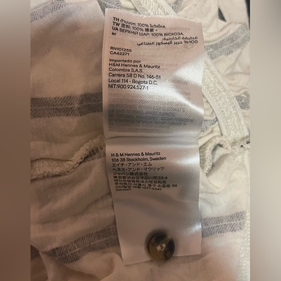 H&M striped Crop Top. Women’s size XS. - Picture 10 of 11